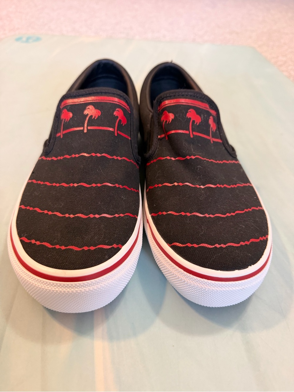 In and Out Burger - Vans Inspired Black Slip-On Sneakers - NWOT 🌴